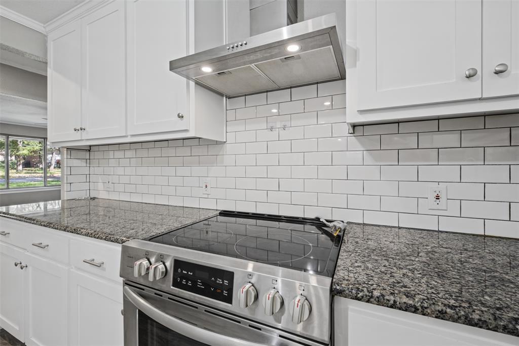 6404 Ravenswood Drive - Photo 10