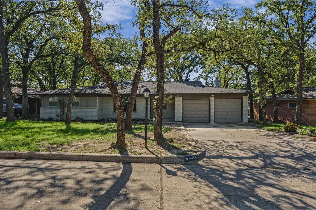 6404 Ravenswood Drive - Photo 2