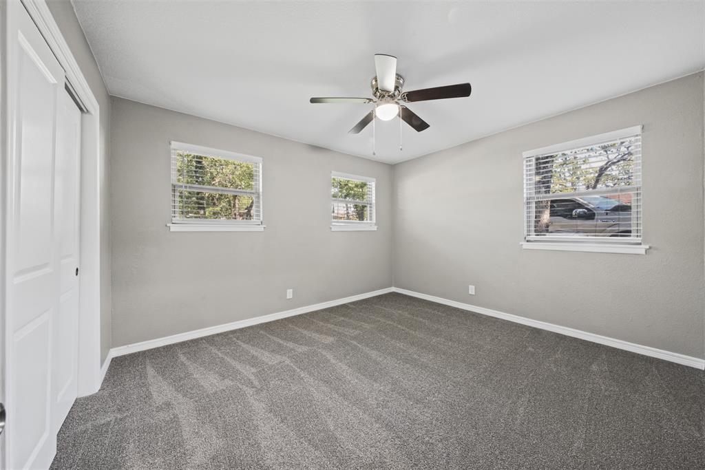6404 Ravenswood Drive - Photo 24