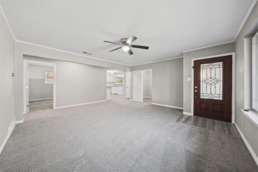 6404 Ravenswood Drive - Photo 5
