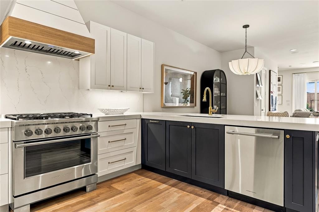 5520 Martel Avenue - Photo 11