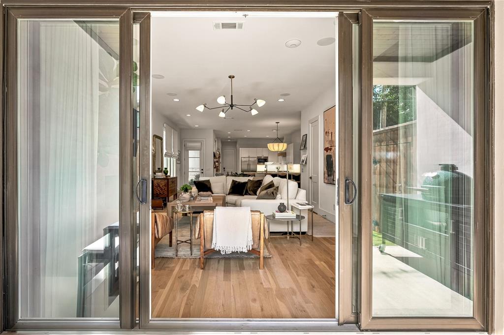 5520 Martel Avenue - Photo 16