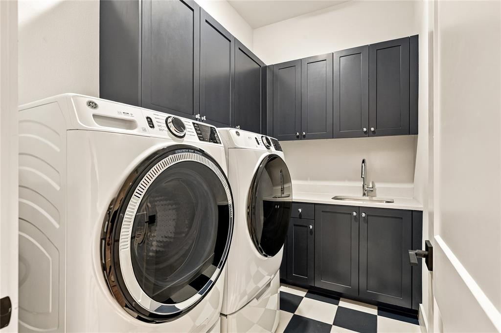5520 Martel Avenue - Photo 31