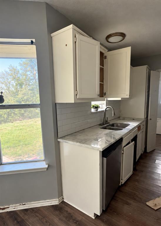 2502 Paul Street - Photo 4