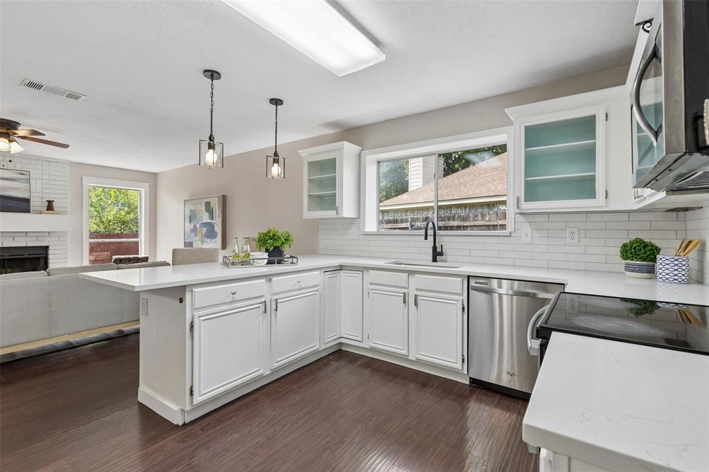 7001 Bentley Avenue - Photo 11