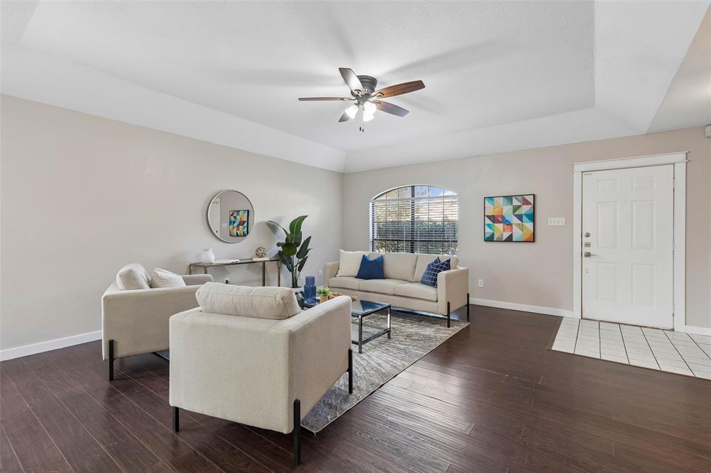 7001 Bentley Avenue - Photo 2