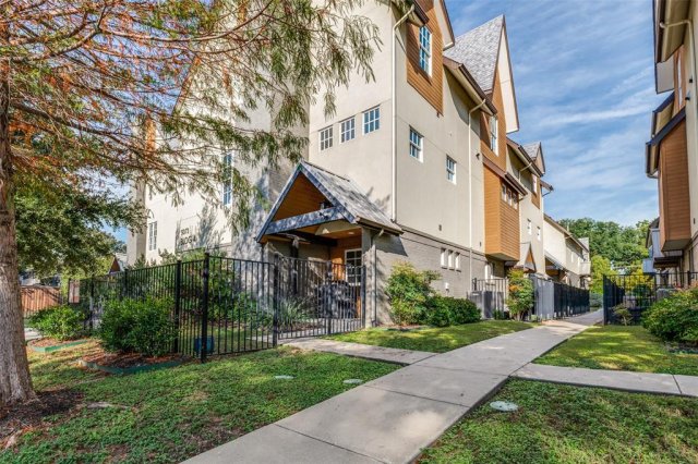 5073 Gaston Avenue