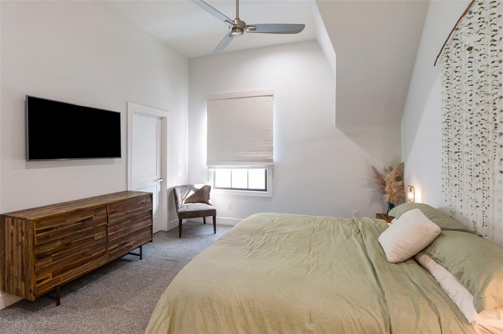 5073 Gaston Avenue - Photo 19