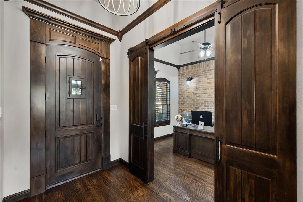104 Estancia Court - Photo 3