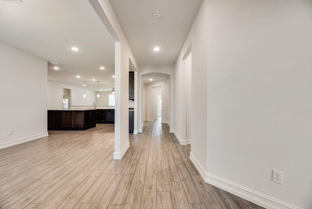 1112 Cornerstone Drive - Photo 3