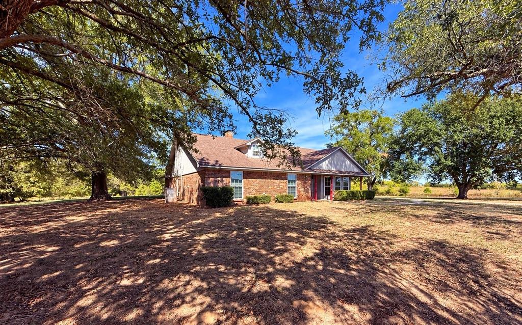 2613 County Road 4760 - Photo 3