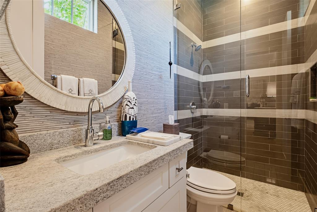 3716 N Versailles Avenue - Photo 17