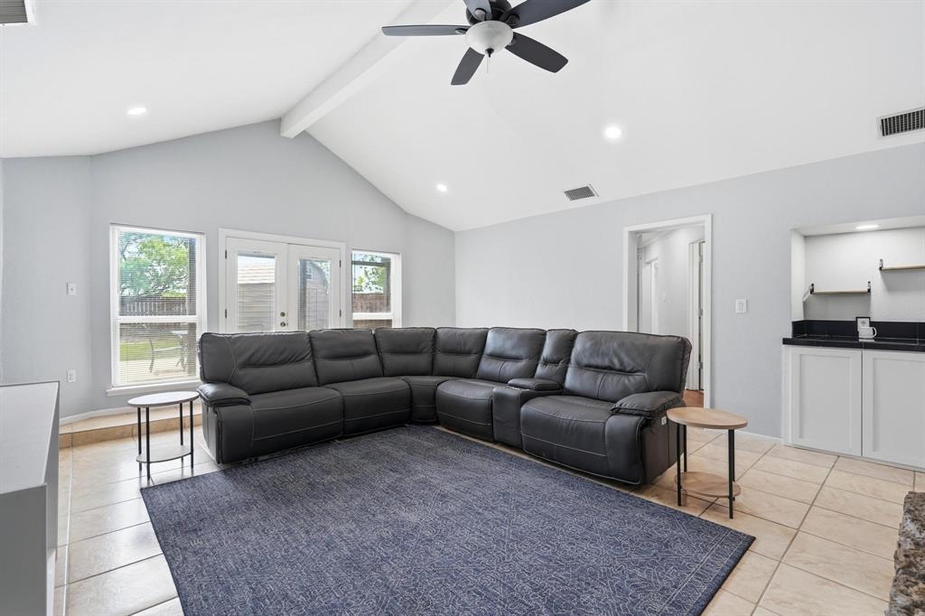 1501 Edgewater Road - Photo 4
