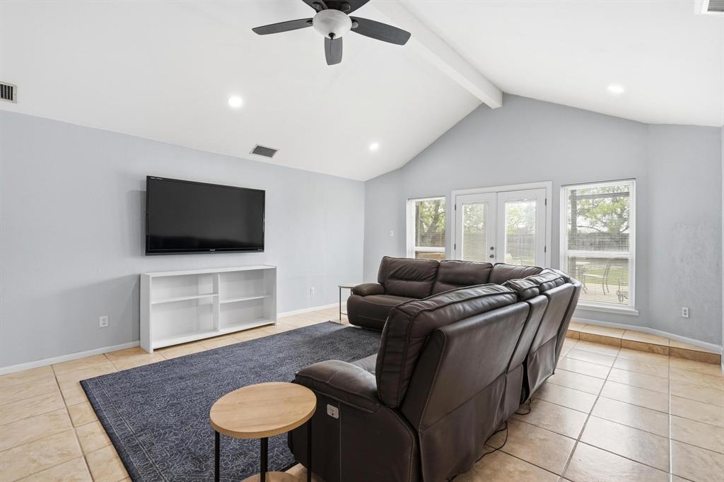 1501 Edgewater Road - Photo 5