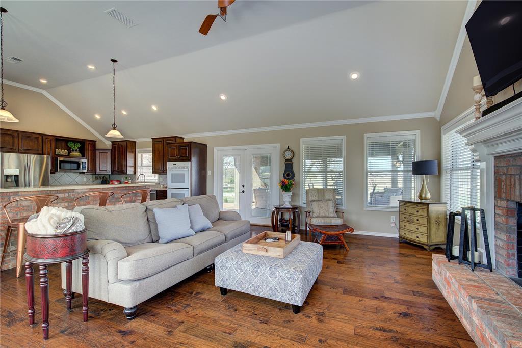 1079 Country Club Road - Photo 18