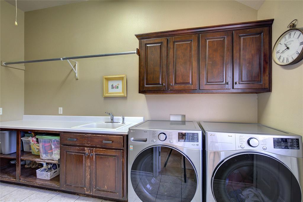 1079 Country Club Road - Photo 30