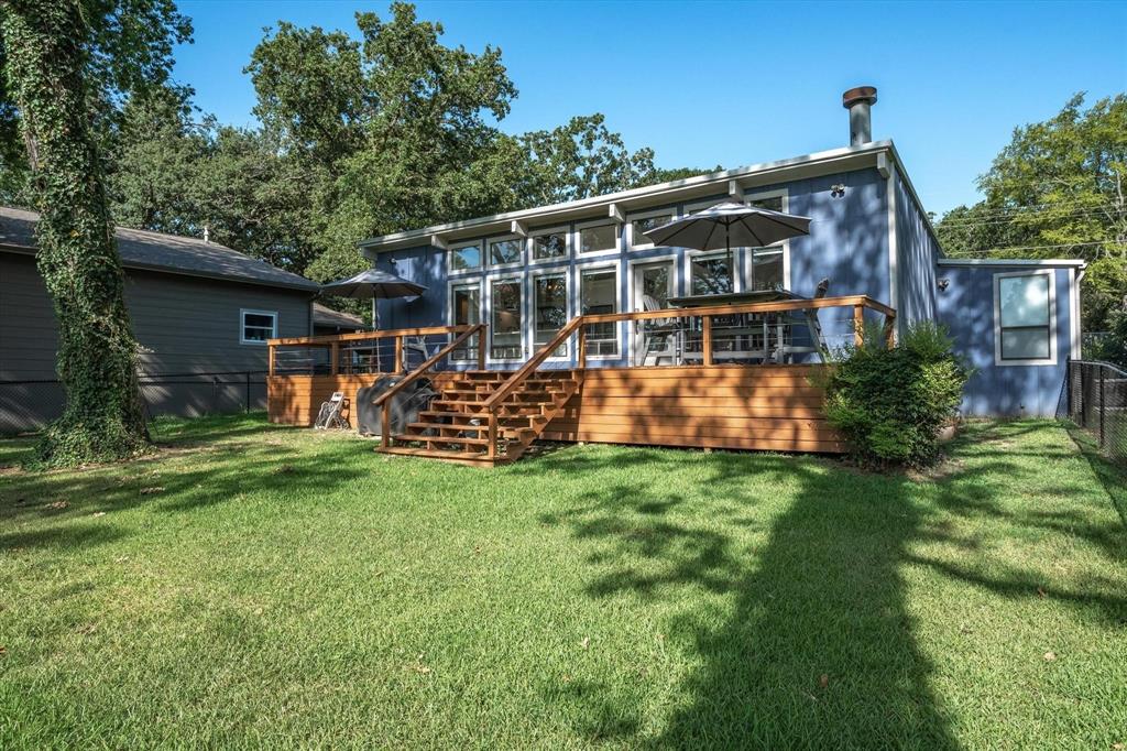 137 Santa Maria Street - Photo 3