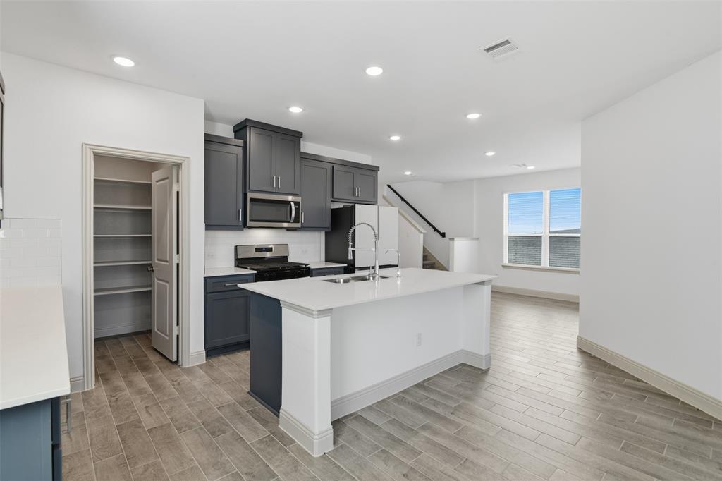 3125 Lucia Way - Photo 7
