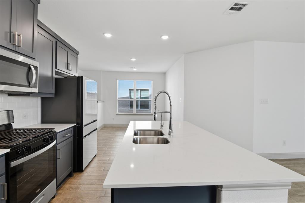 3125 Lucia Way - Photo 8