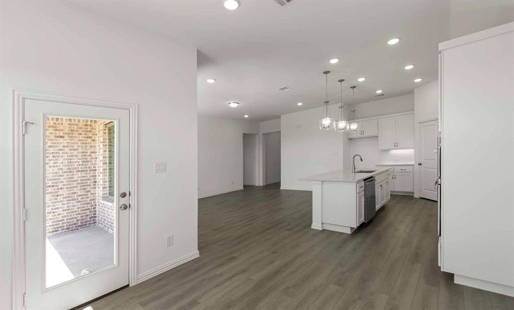 705 Columbus Circle - Photo 18