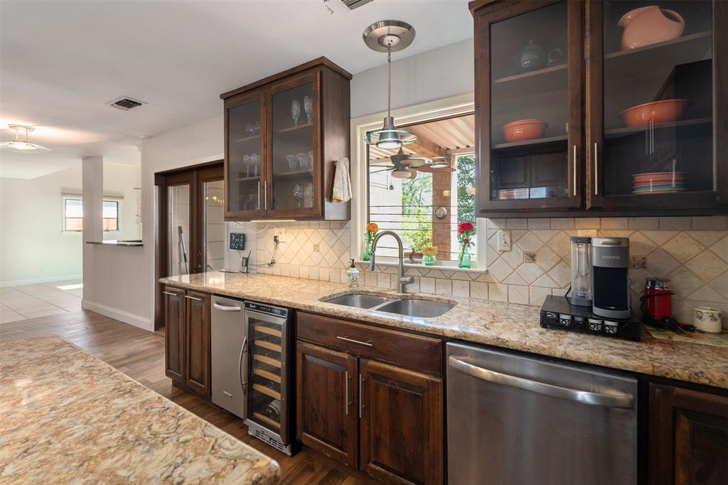 205 Shoreline Drive - Photo 11