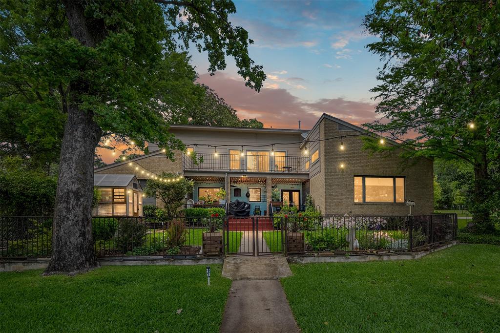 205 Shoreline Drive - Photo 3