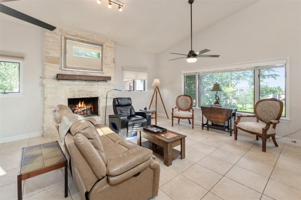 205 Shoreline Drive - Photo 5