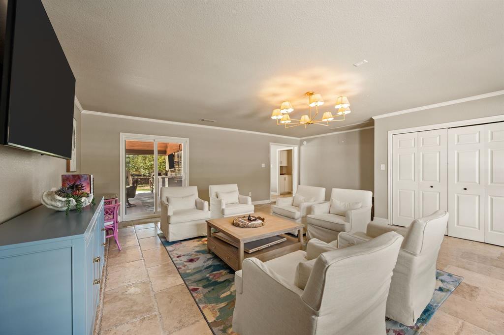 2405 N Carroll Avenue - Photo 20
