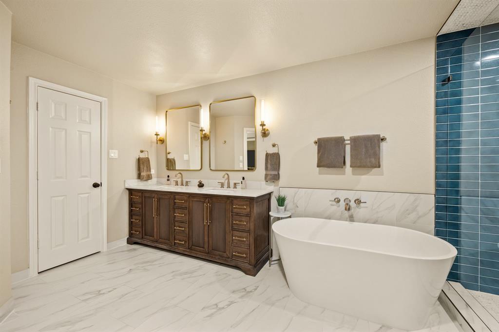 2405 N Carroll Avenue - Photo 23