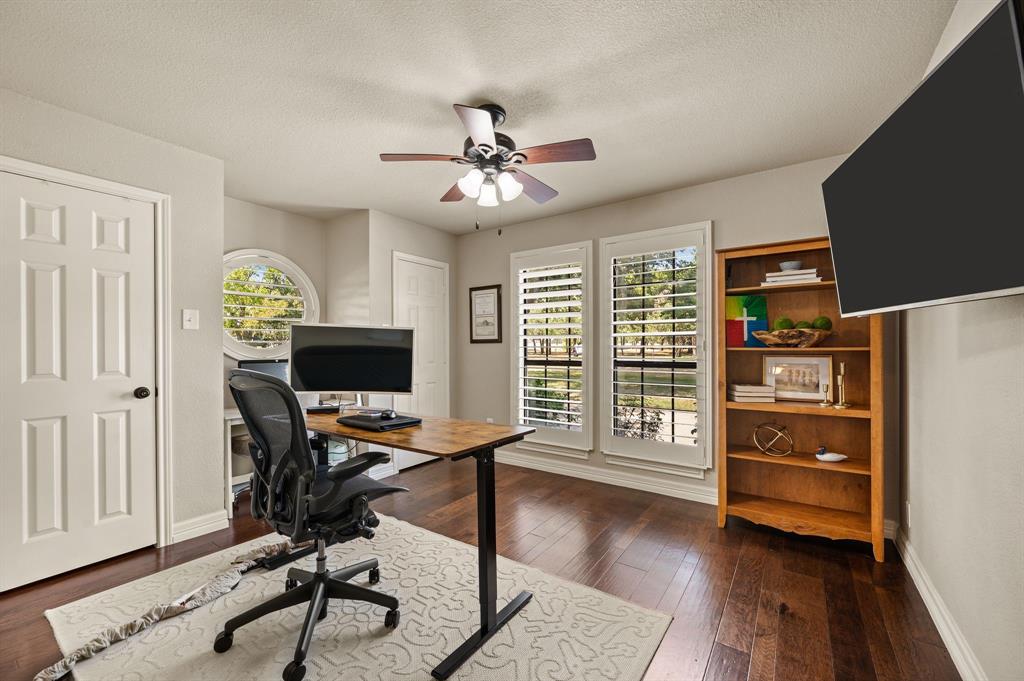 2405 N Carroll Avenue - Photo 28