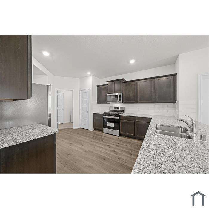 7420 Alfriston Place - Photo 6