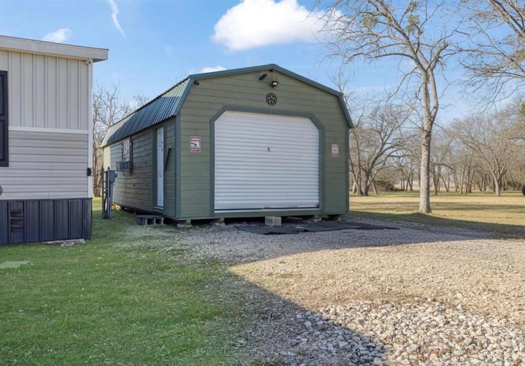 5740 County Road 1091 - Photo 29