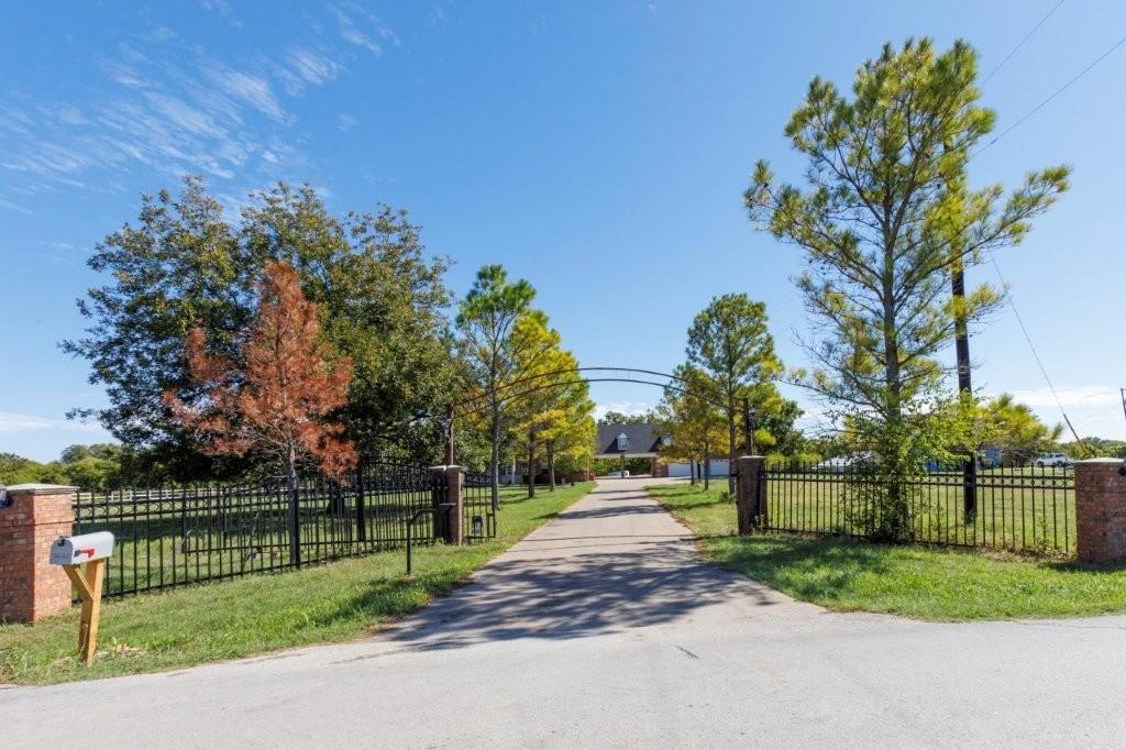 5259 County Road 4098 - Photo 1