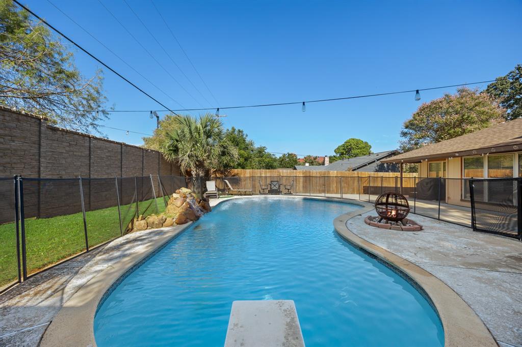 726 Danvers Lane - Photo 15