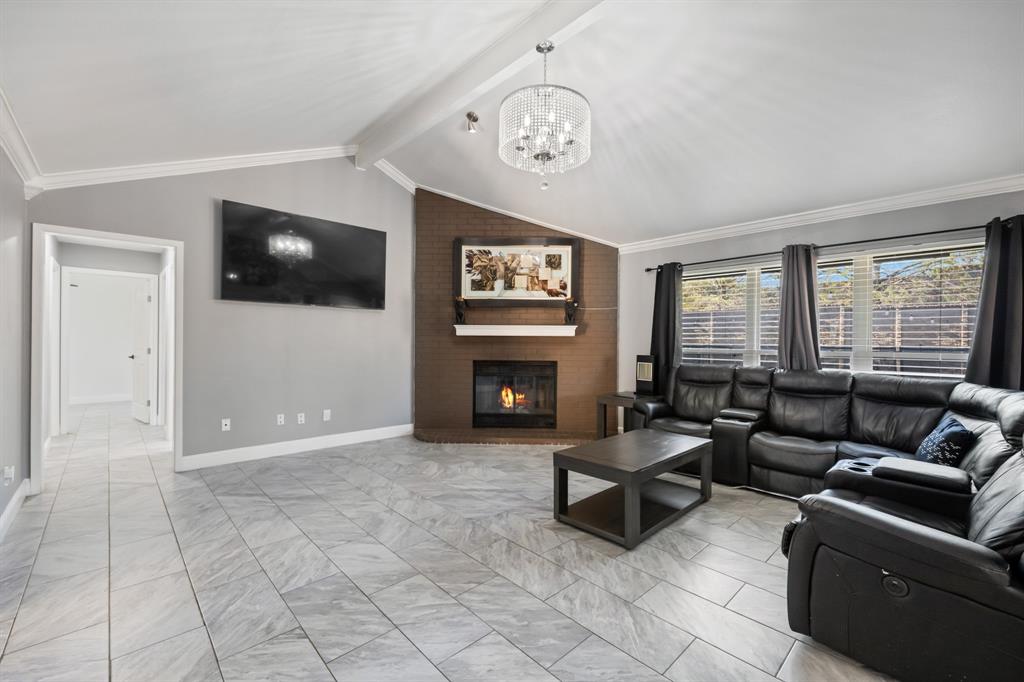 726 Danvers Lane - Photo 4