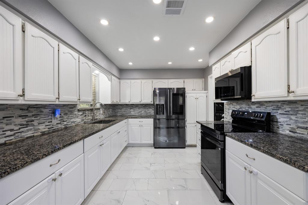 726 Danvers Lane - Photo 6
