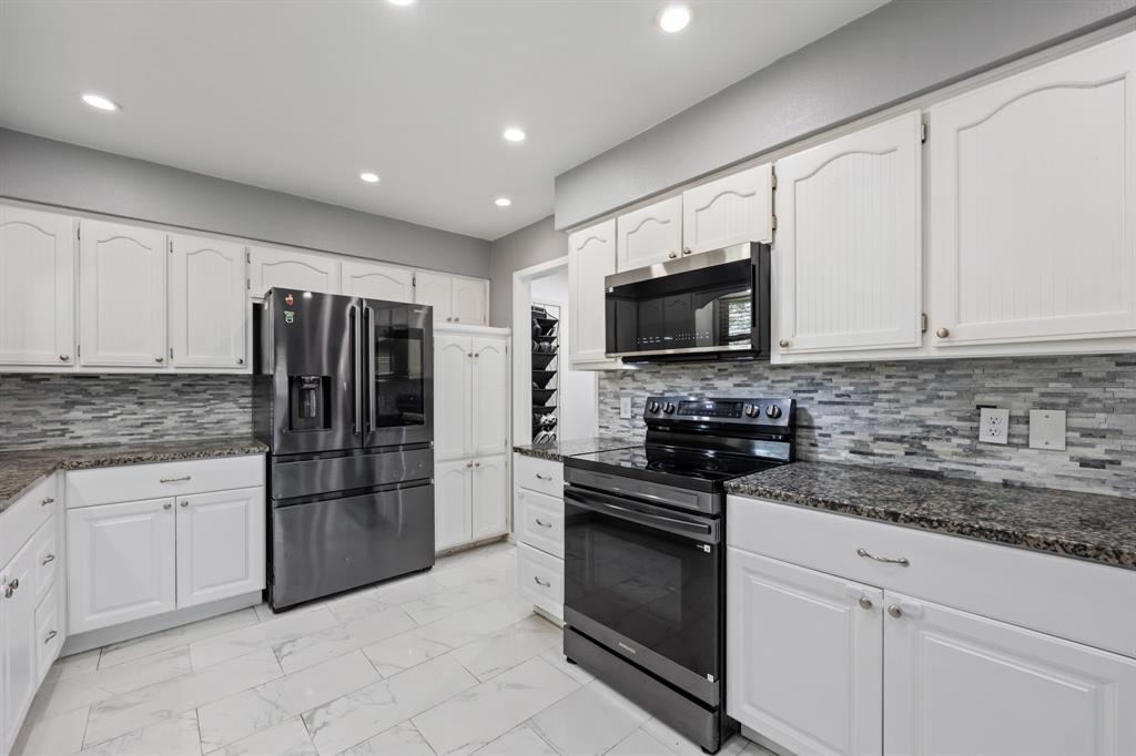 726 Danvers Lane - Photo 7