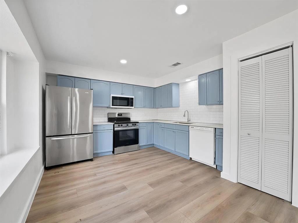 813 Panay Way Drive - Photo 8