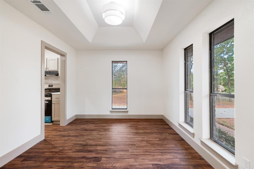 3820 Lakeshore Drive - Photo 2
