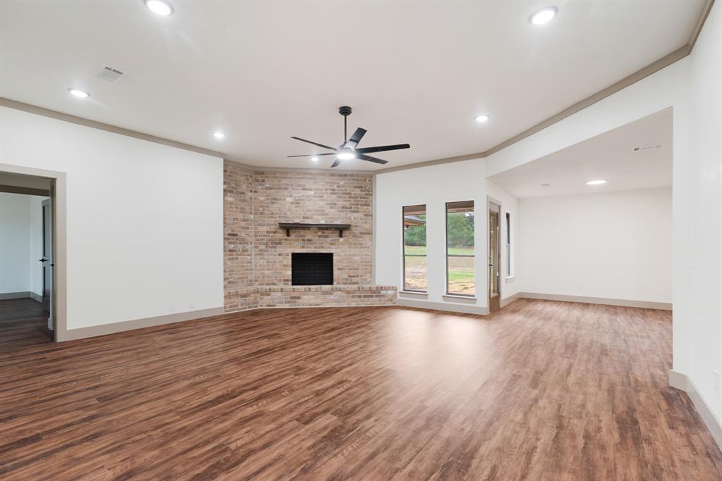 3820 Lakeshore Drive - Photo 3