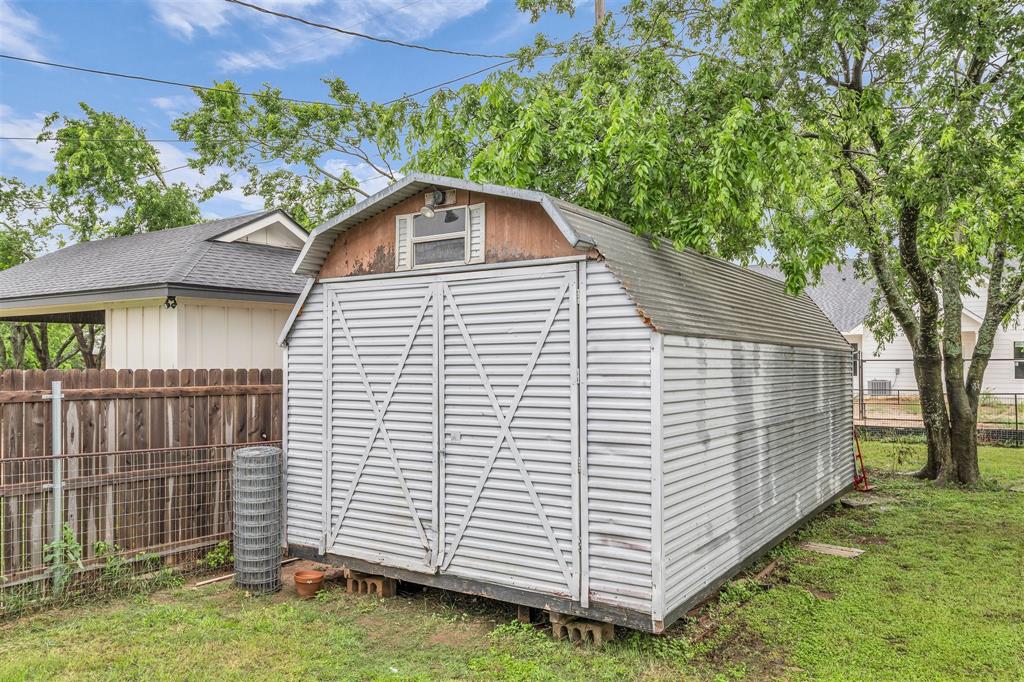 408 Little Avenue - Photo 25