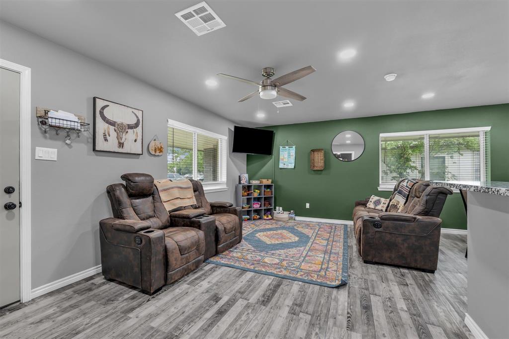 408 Little Avenue - Photo 4