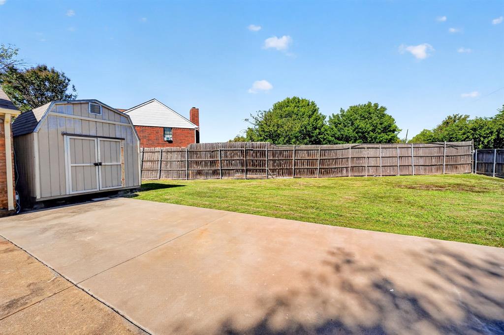 4009 Tradewind Circle - Photo 32