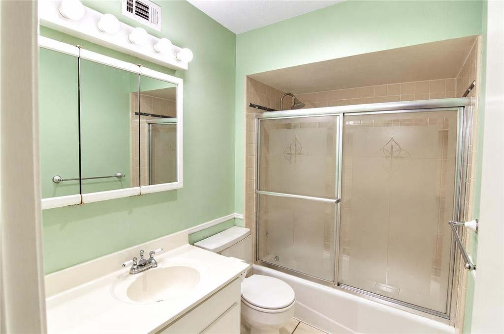 9803 Park Lane Place - Photo 10