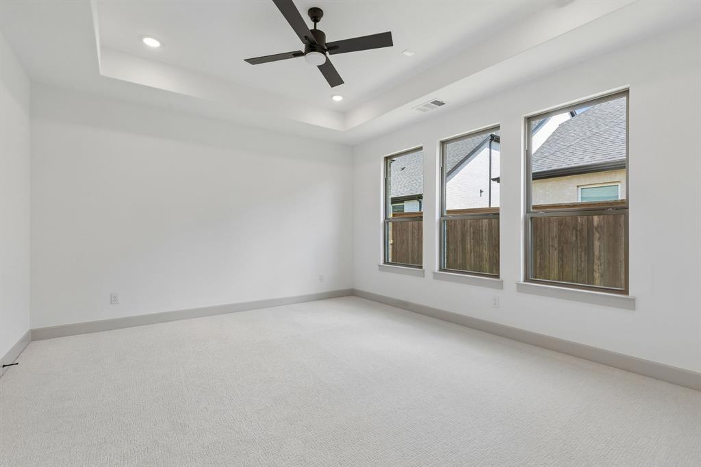 5355 Roselyn Way - Photo 11
