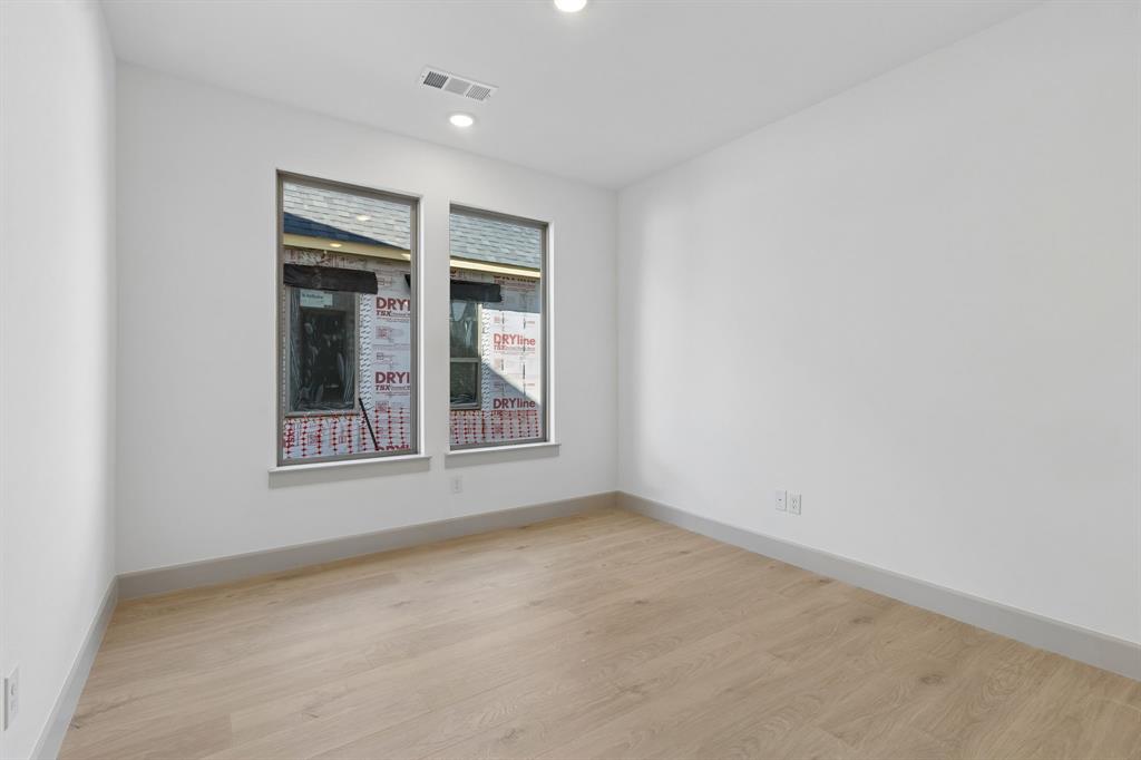 5355 Roselyn Way - Photo 13