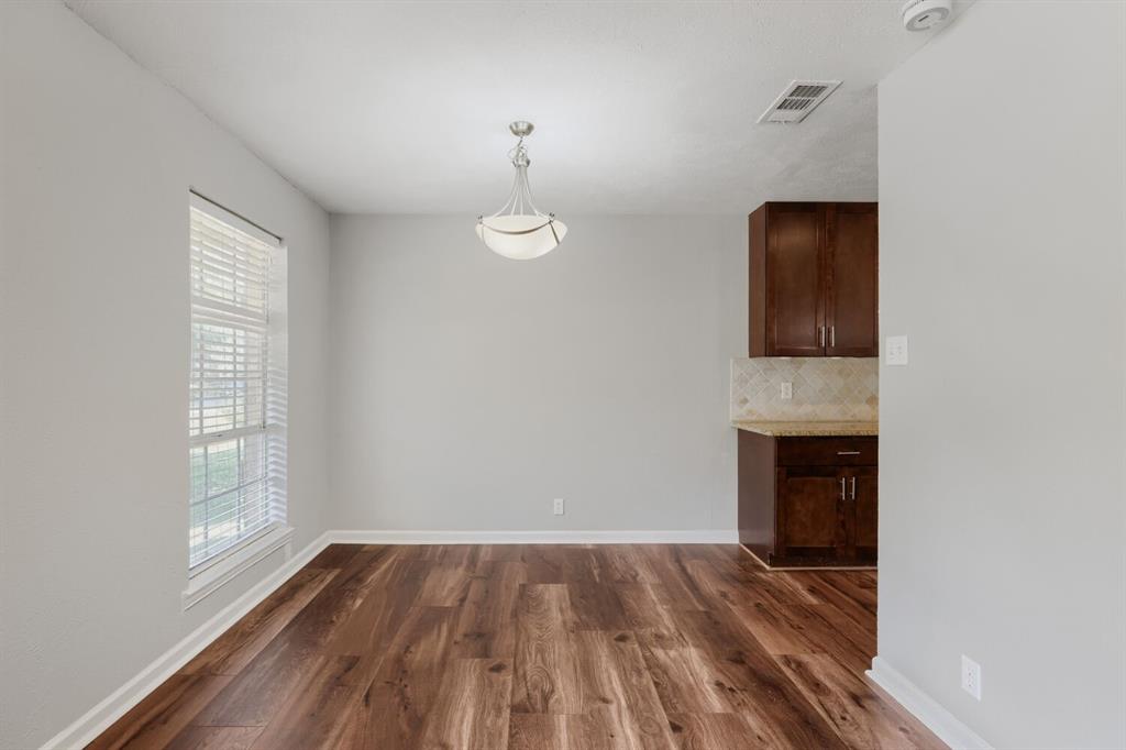 701 Knollridge Drive - Photo 5