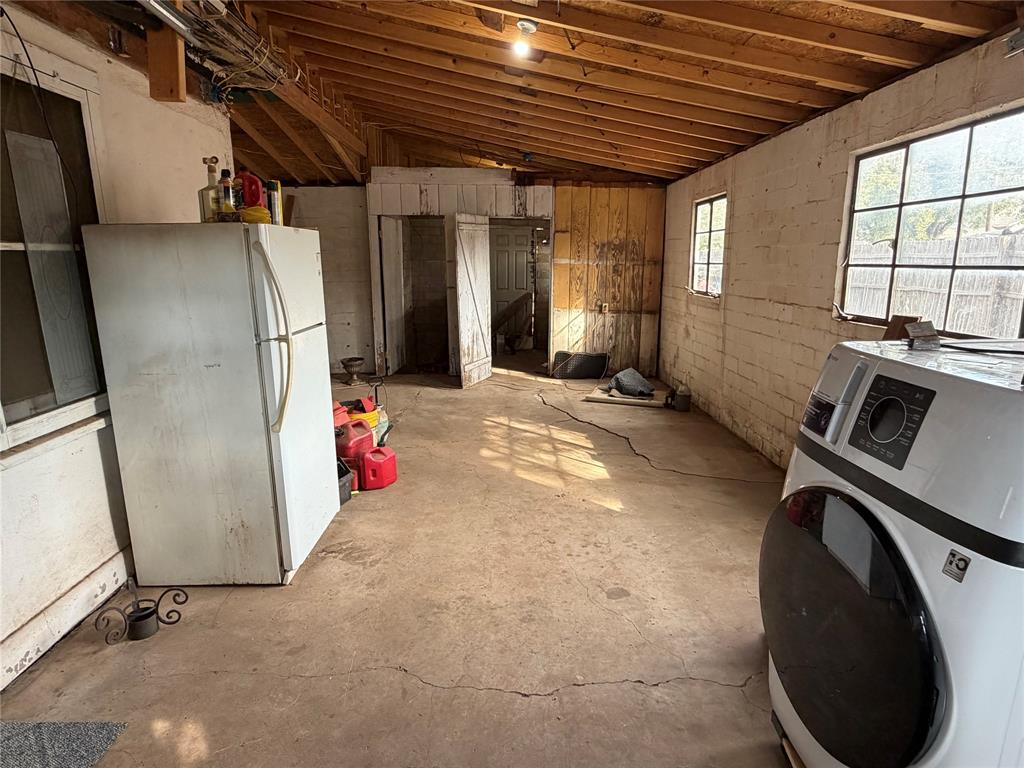 400 N River Street - Photo 16