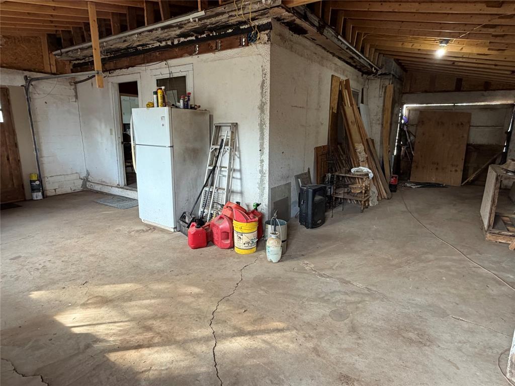 400 N River Street - Photo 18