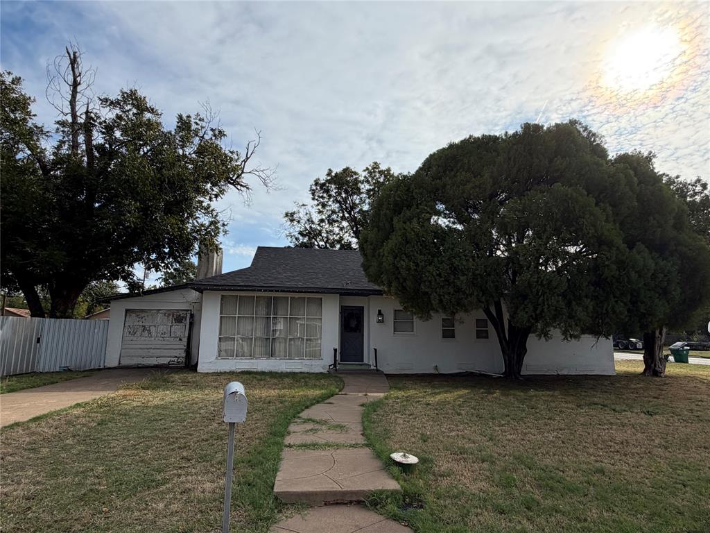 400 N River Street - Photo 2